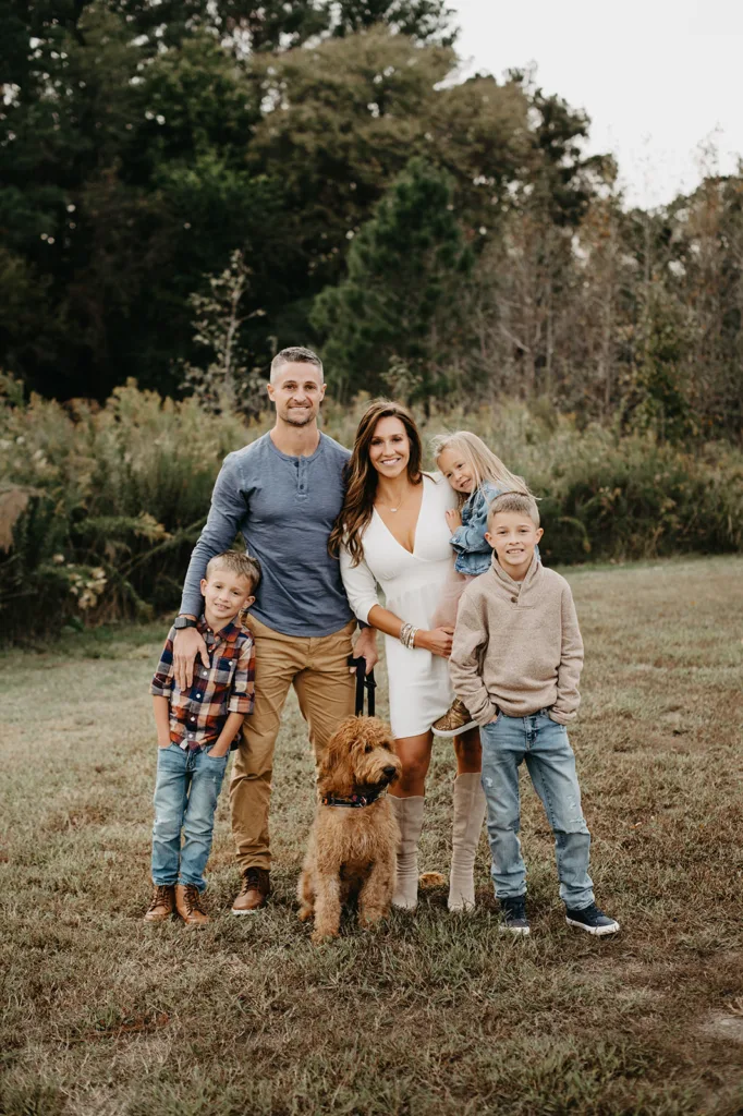 Fall Family Photo Outfits, what to wear for your fall family photos.